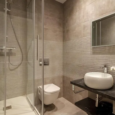 Paseo Del Arenal En El Casco Viejo *